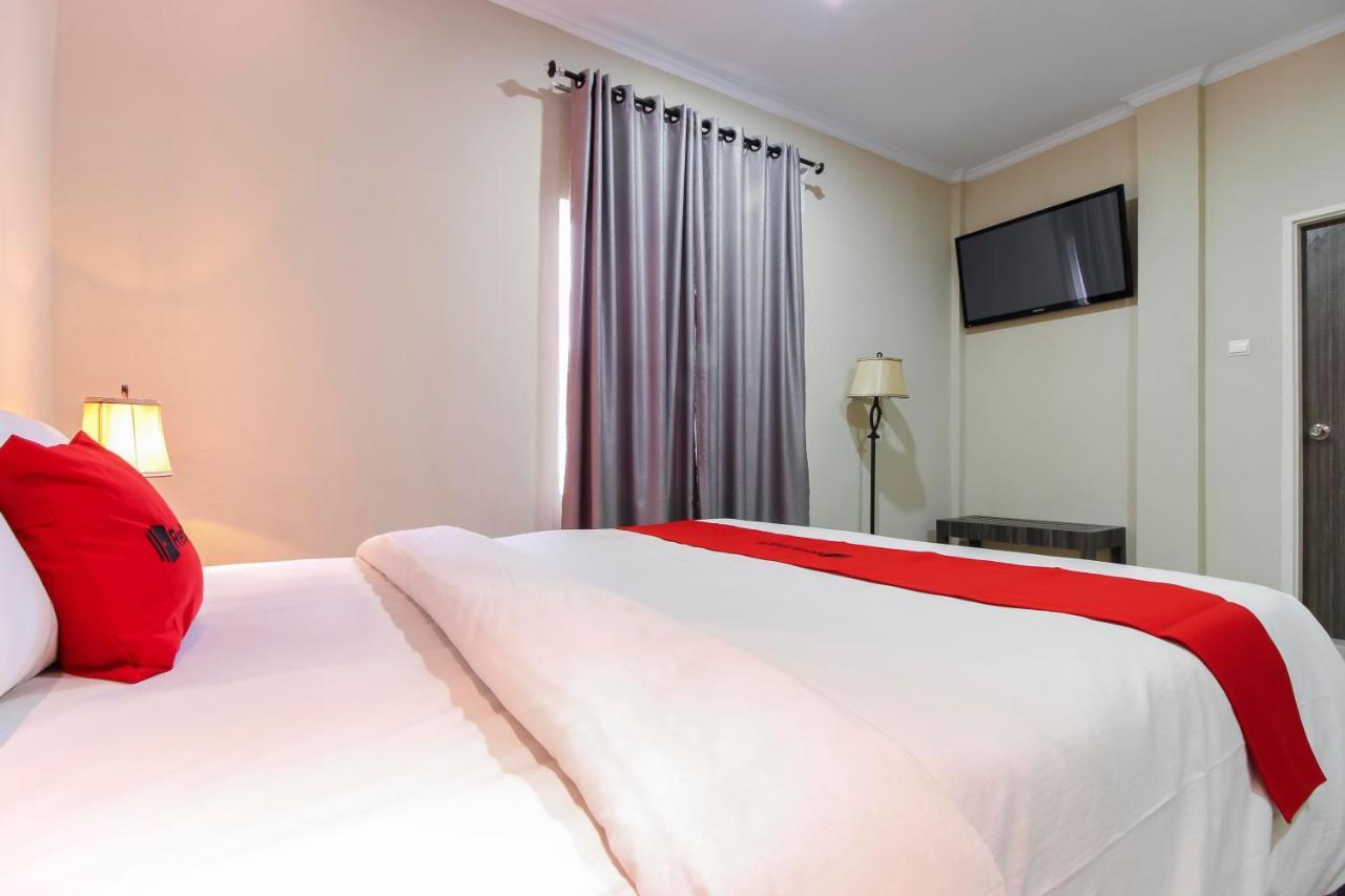 Reddoorz Plus Syariah @ Jalan Sriwijaya Medan Exteriör bild