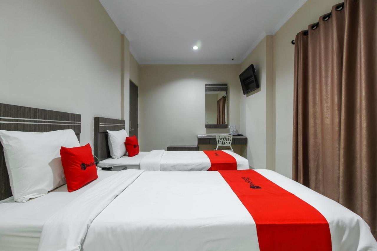Reddoorz Plus Syariah @ Jalan Sriwijaya Medan Exteriör bild