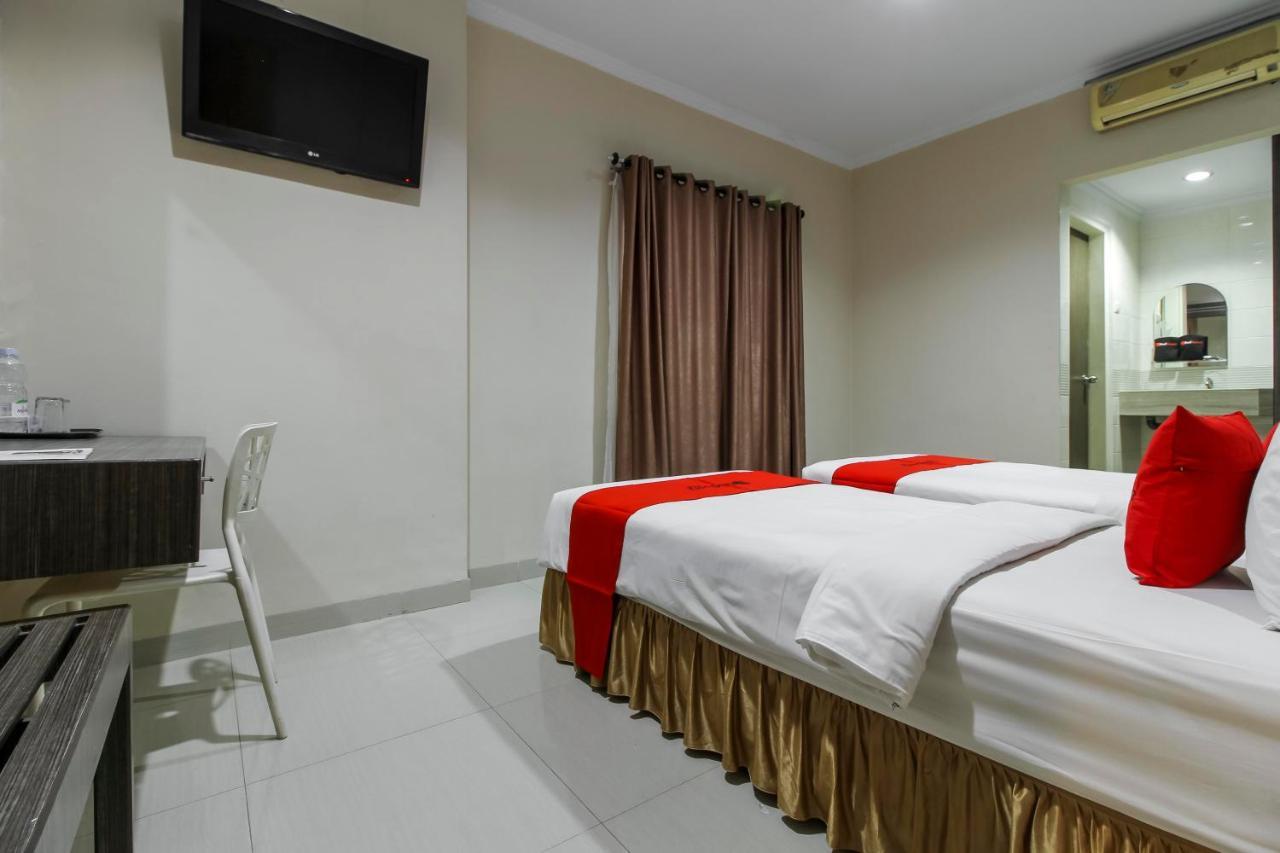 Reddoorz Plus Syariah @ Jalan Sriwijaya Medan Exteriör bild