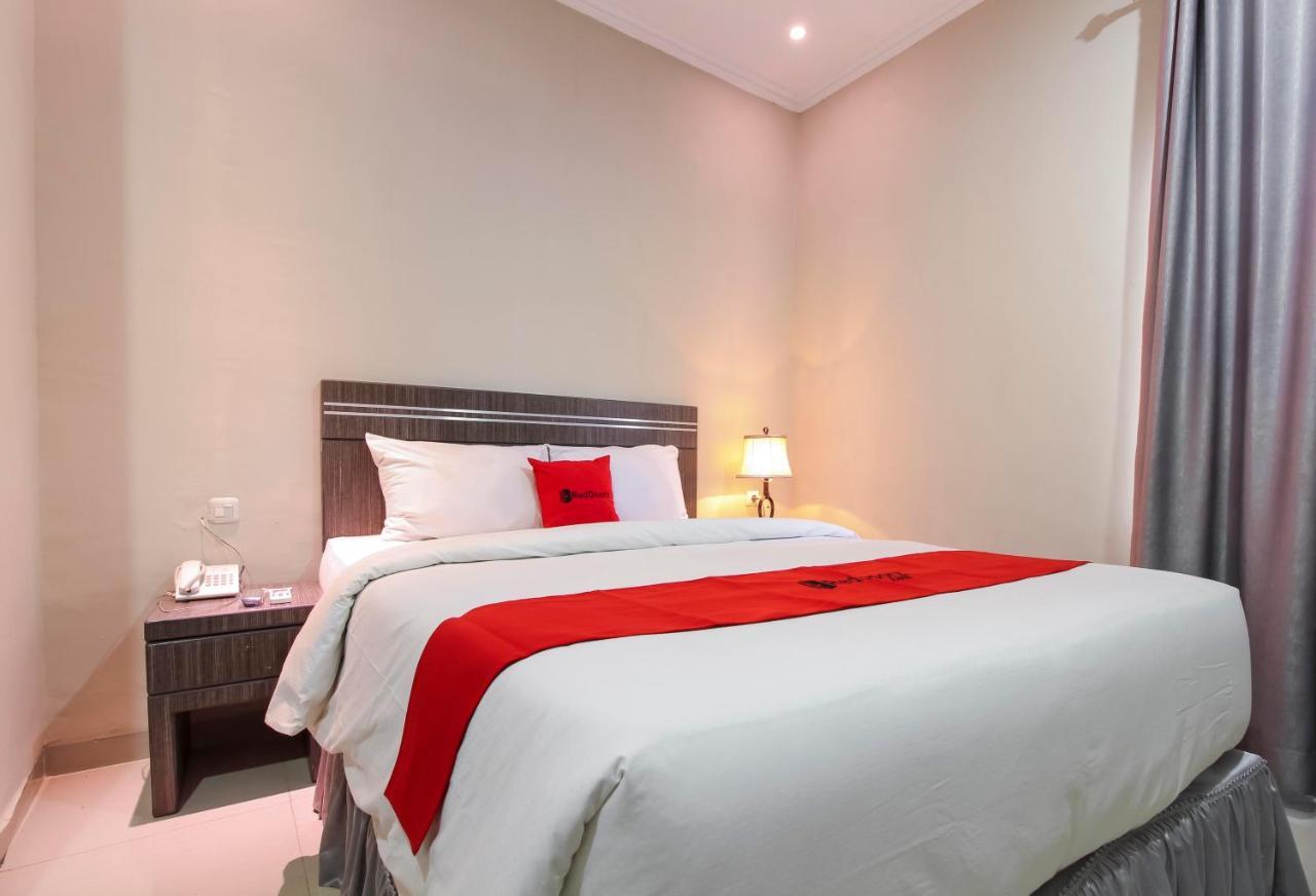 Reddoorz Plus Syariah @ Jalan Sriwijaya Medan Exteriör bild