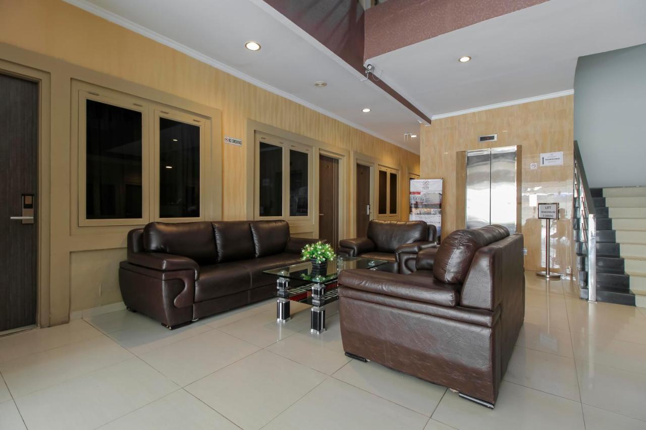 Reddoorz Plus Syariah @ Jalan Sriwijaya Medan Exteriör bild