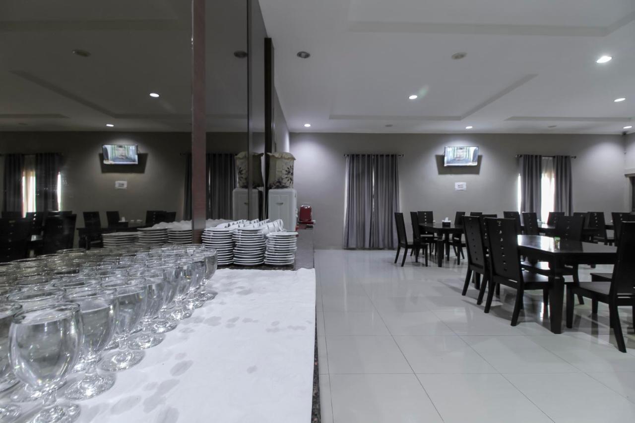 Reddoorz Plus Syariah @ Jalan Sriwijaya Medan Exteriör bild