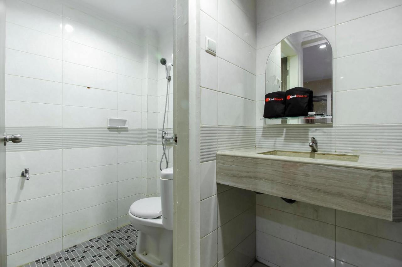 Reddoorz Plus Syariah @ Jalan Sriwijaya Medan Exteriör bild