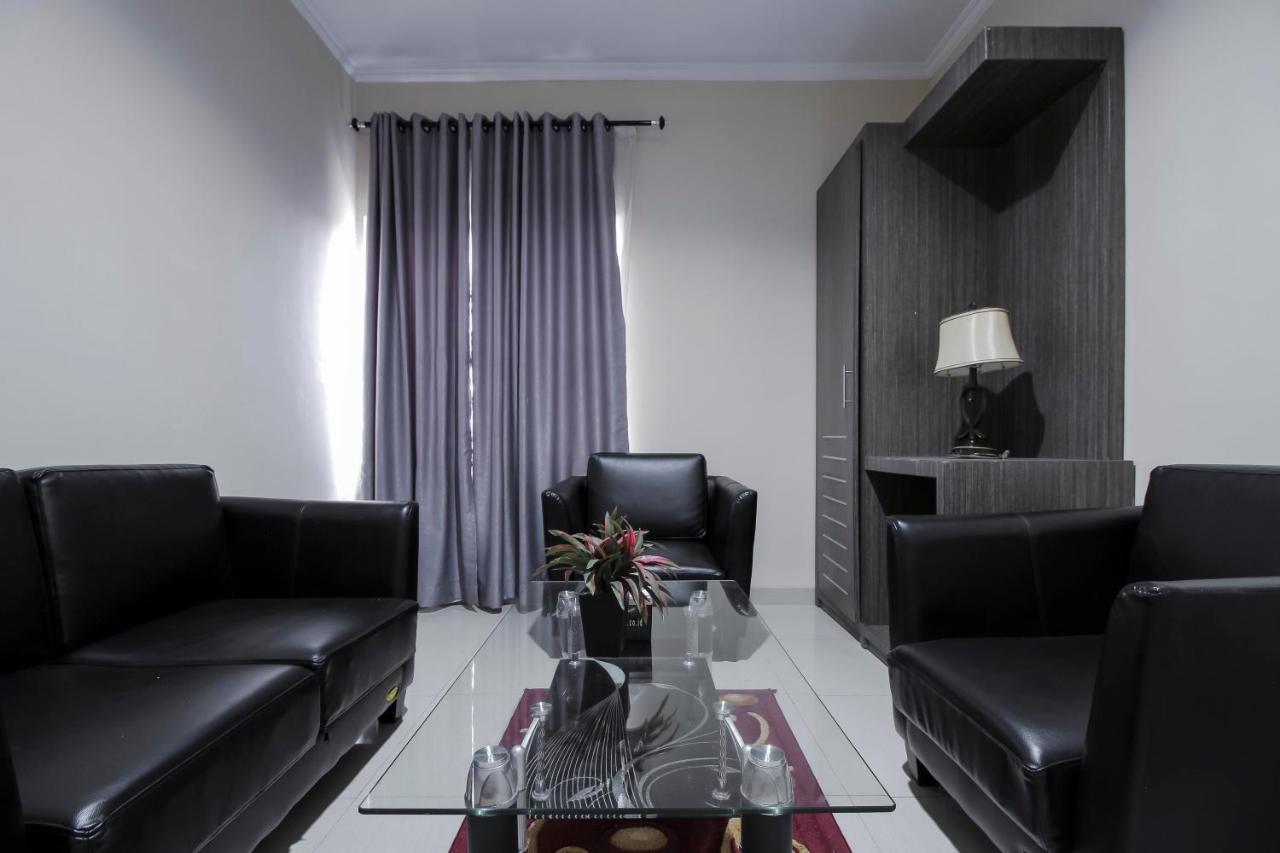 Reddoorz Plus Syariah @ Jalan Sriwijaya Medan Exteriör bild