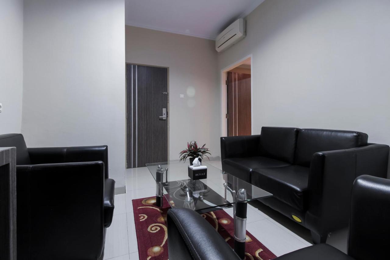 Reddoorz Plus Syariah @ Jalan Sriwijaya Medan Exteriör bild